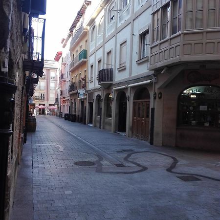 Pension Travesia Del Laurel Logroño Extérieur photo