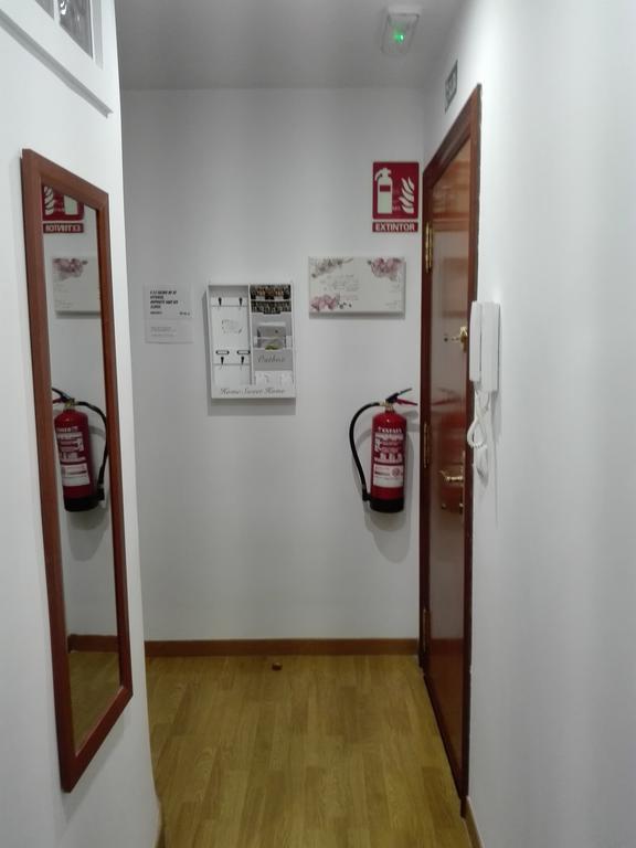 Pension Travesia Del Laurel Logroño Extérieur photo